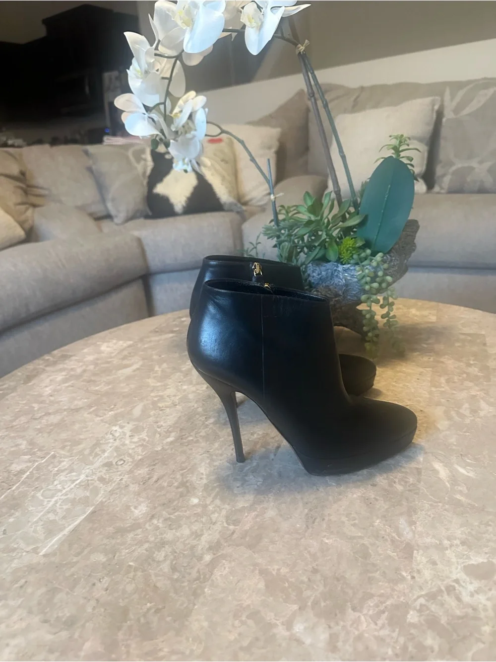 Gucci chic black